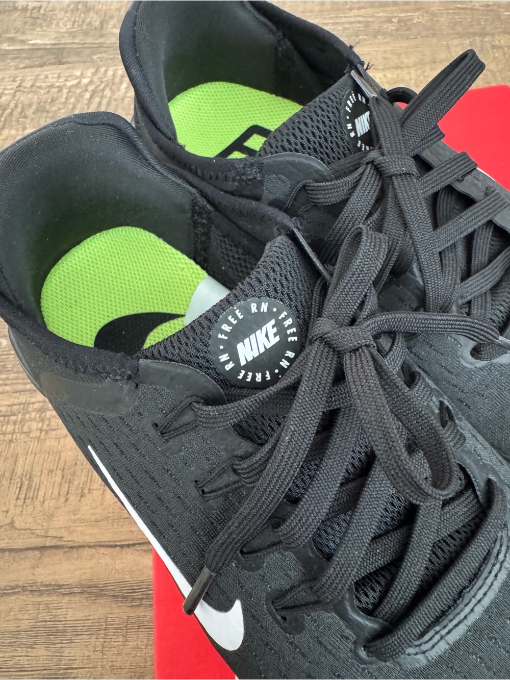 Nike Women’s Black/White Free RN - Picture 7 of 7